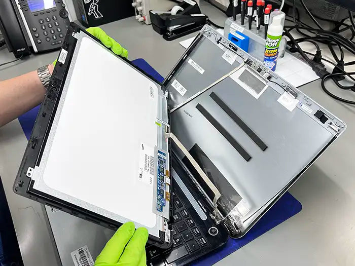 https://primetechsupport.com/cdn/shop/files/laptop-screen-repairs-product-image-1-b2c.webp?v=1687288922&width=720